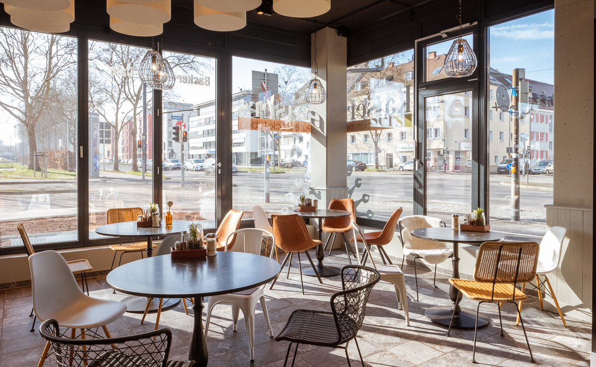 Innenansicht der Kaisers Gute Backstube Filiale Freiburg Living Art