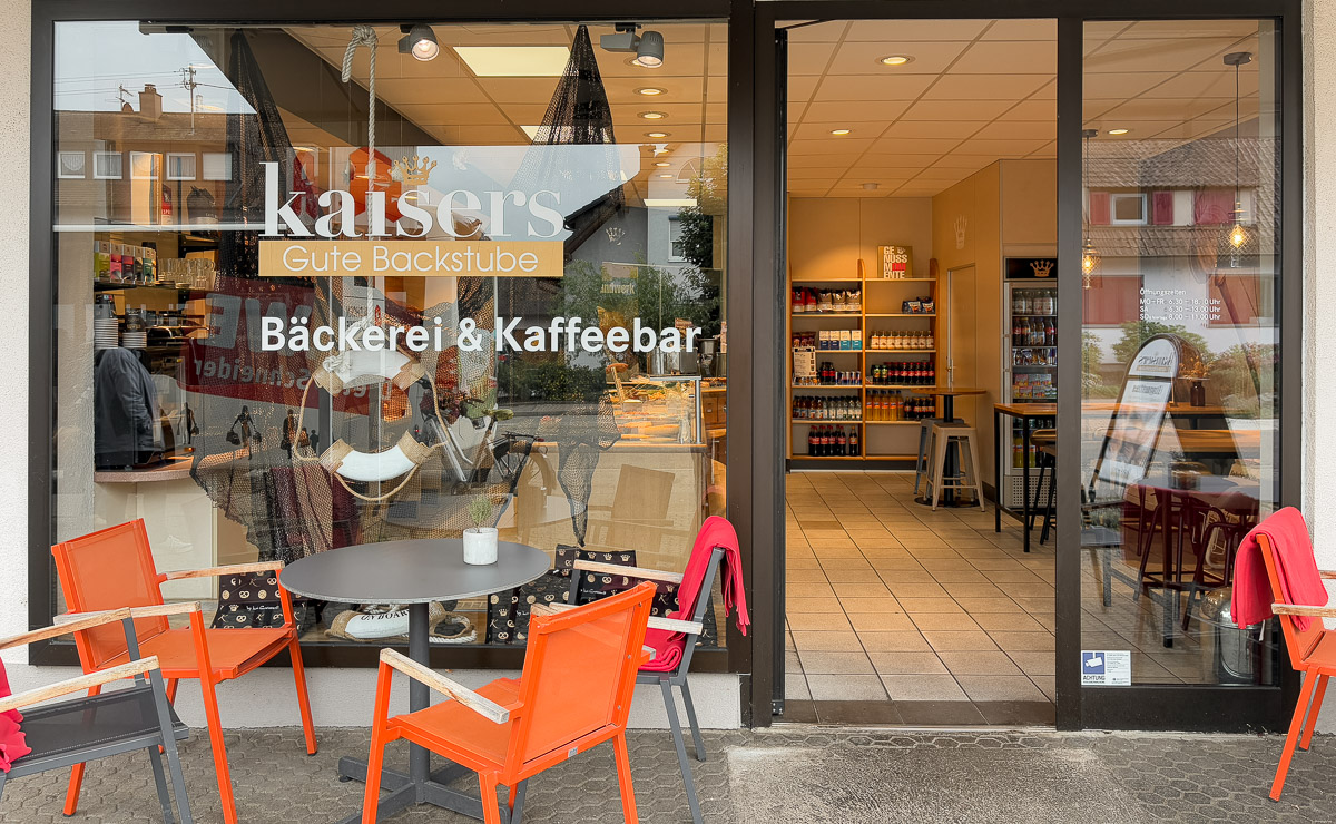 Außenansicht der Kaisers Gute Backstube Filiale Sexau